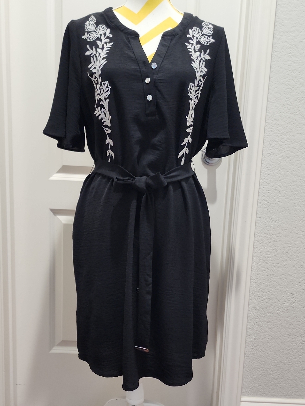 Adrienne Vittadini Black Midi Dress with White Floral Embroidery